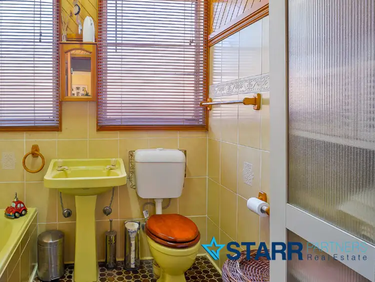 Second view of Homely house listing, 11 Lewin Cres, Bradbury NSW 2560