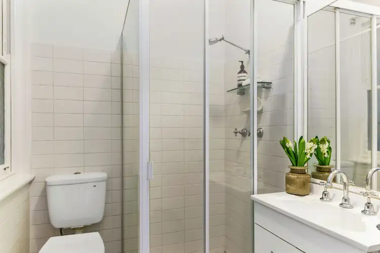 Sixth view of Homely studio listing, 8/25 ELizabeth Bay Rd, Elizabeth Bay NSW 2011