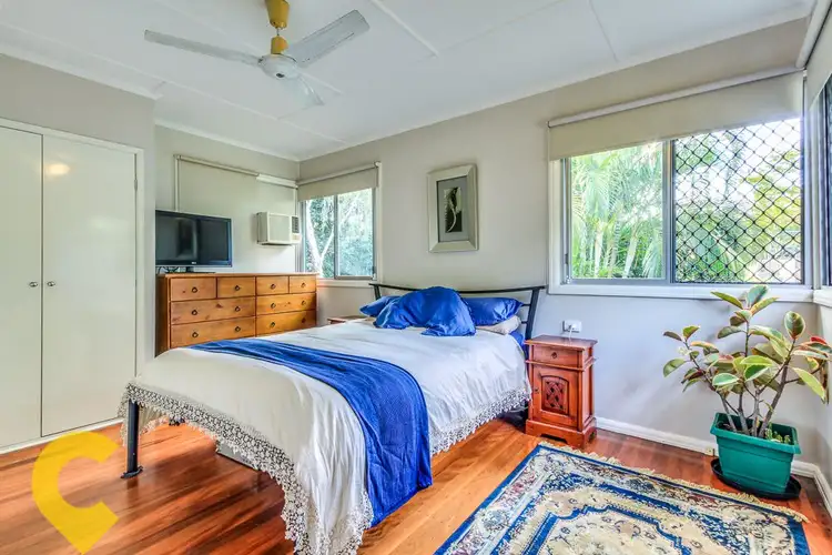 19 Clinton Street, Coopers Plains QLD 4108