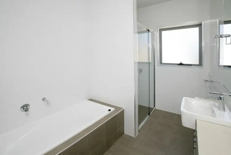 Fifth view of Homely house listing, 4/70 Travers Street, Central, Wagga Wagga NSW 2650