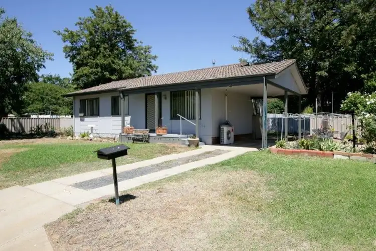 4 Rogers Place, Tolland, Wagga Wagga NSW 2650