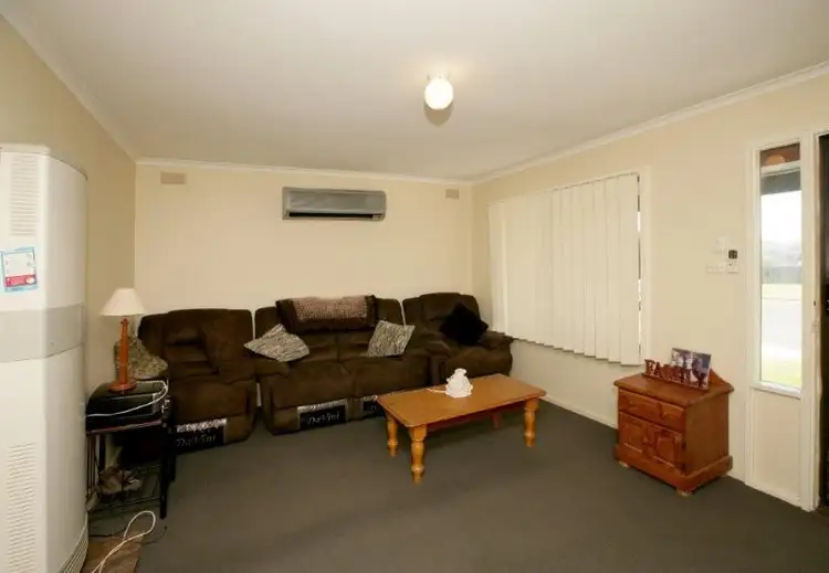 Second view of Homely house listing, 4 Rogers Place, Tolland, Wagga Wagga NSW 2650