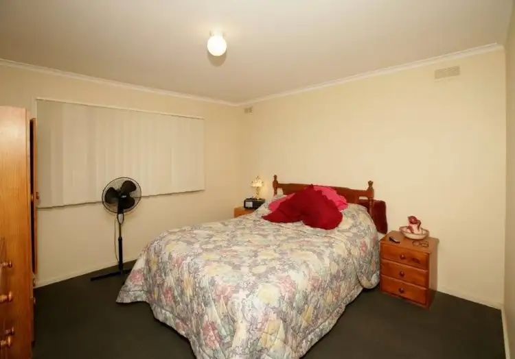 Fourth view of Homely house listing, 4 Rogers Place, Tolland, Wagga Wagga NSW 2650