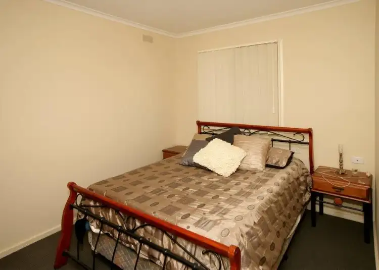 Fifth view of Homely house listing, 4 Rogers Place, Tolland, Wagga Wagga NSW 2650