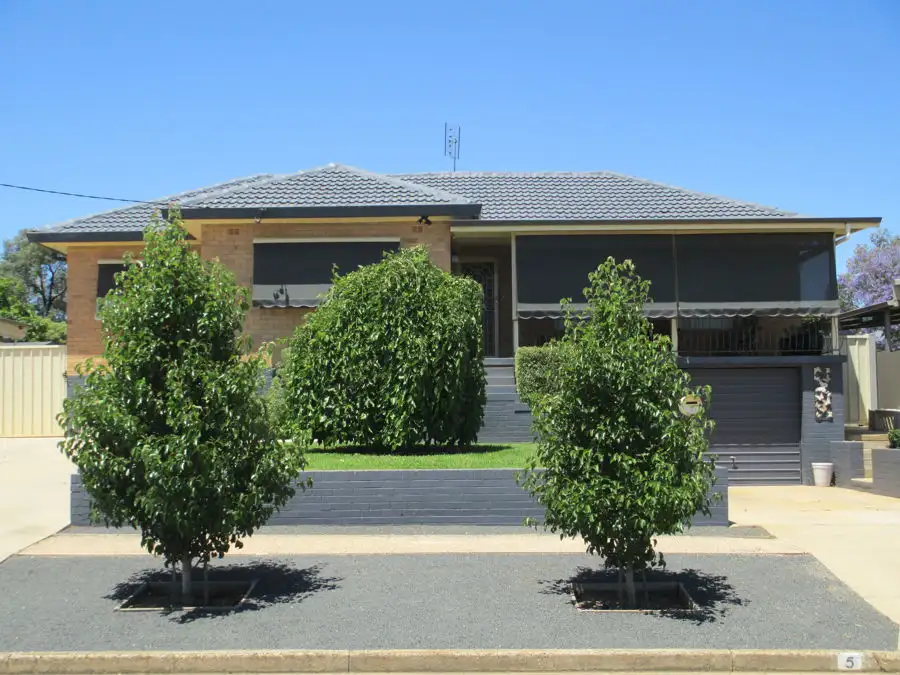 Main view of Homely house listing, 5 Nixon Crescent, Tolland, Wagga Wagga NSW 2650