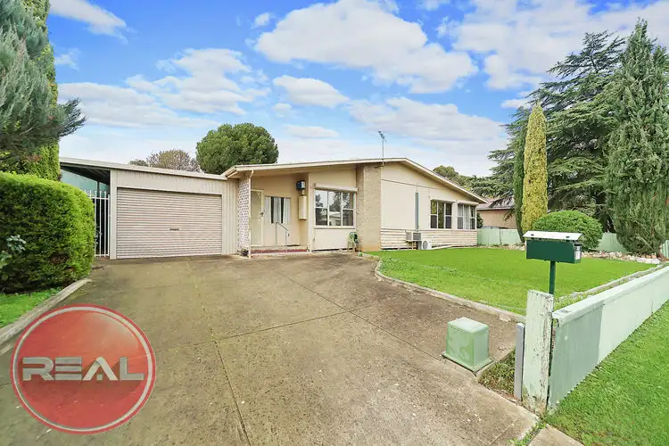 11 Manningford Road, Elizabeth South SA 5112