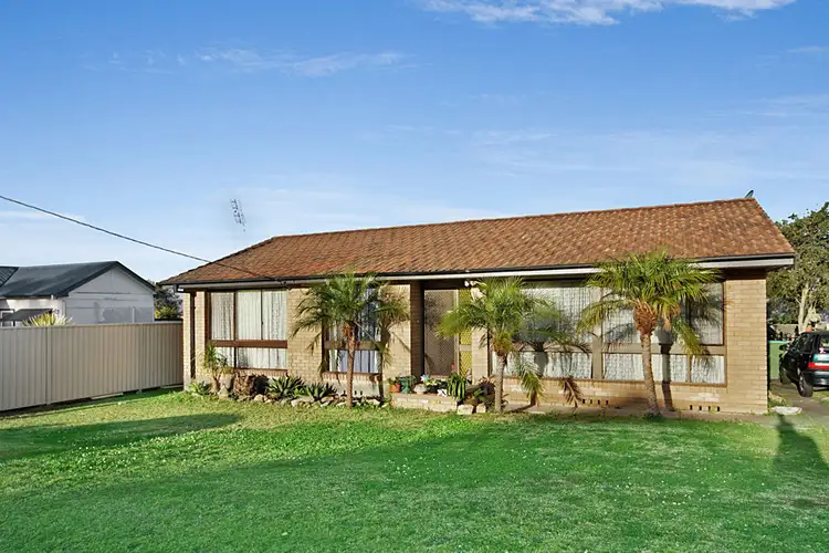 21 Cornwall Avenue, Gorokan NSW 2263