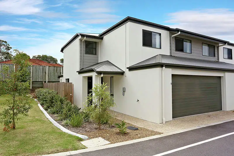 Main view of Homely townhouse listing, 5/9 Eduard place, Calamvale QLD 4116