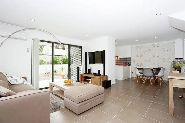 Fifth view of Homely townhouse listing, 5/9 Eduard place, Calamvale QLD 4116