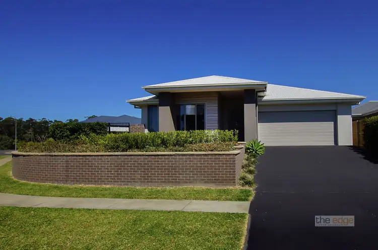 25 Green Bluff Road, Sapphire Beach NSW 2450