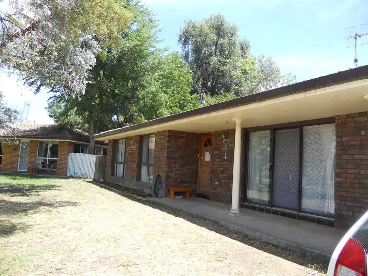 11 Howard Place, Armidale NSW 2350