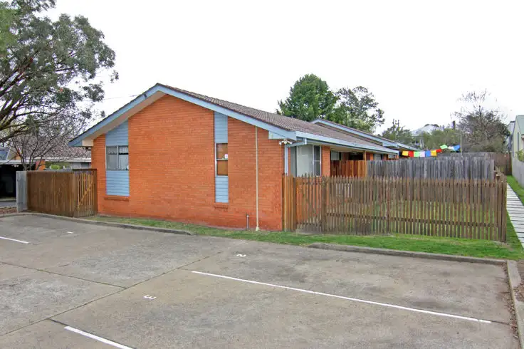 3/10 Dawson Avenue, Armidale NSW 2350