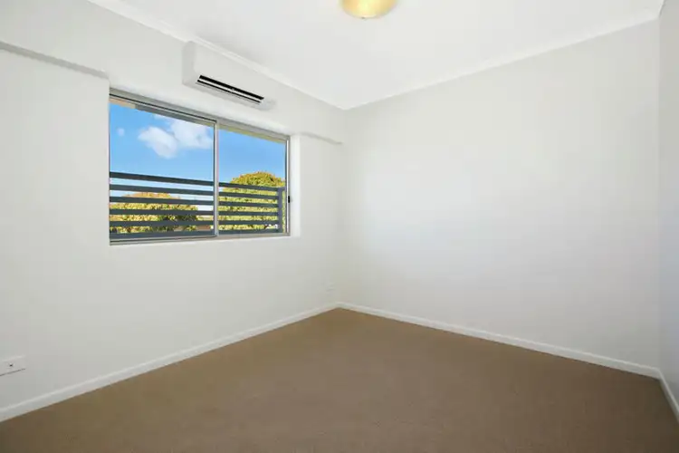 Seventh view of Homely unit listing, 3/34 Emsworth St, Wynnum QLD 4178