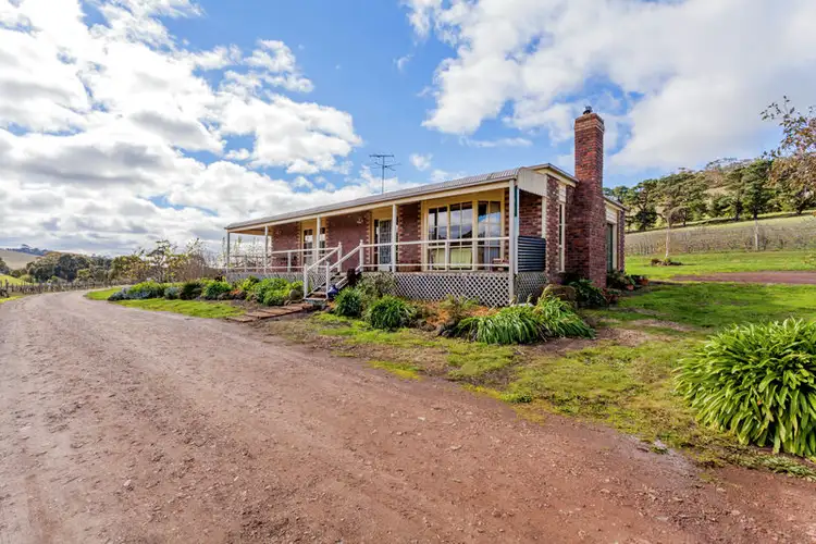 20 Staughton Vale Rd, Anakie VIC 3213