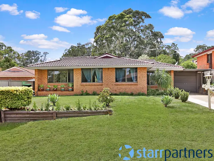 18 Larapinta Cres, St Helens Park NSW 2560