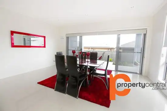 22 Bonney Crescent, Jordan Springs NSW 2747