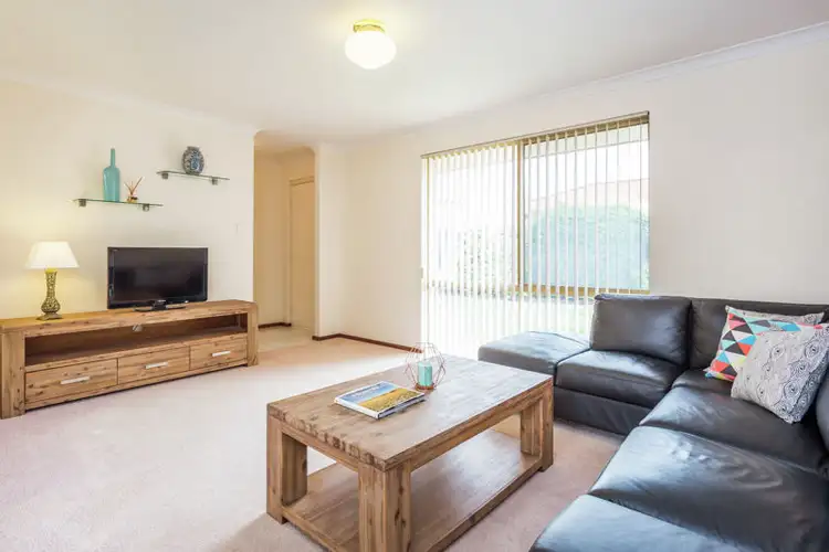 8a Letchworth Centre Ave, Salter Point WA 6152
