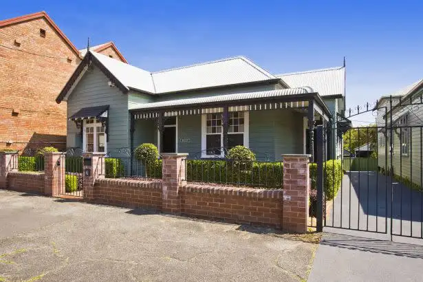 90 Bruce Street, Cooks Hill NSW 2300