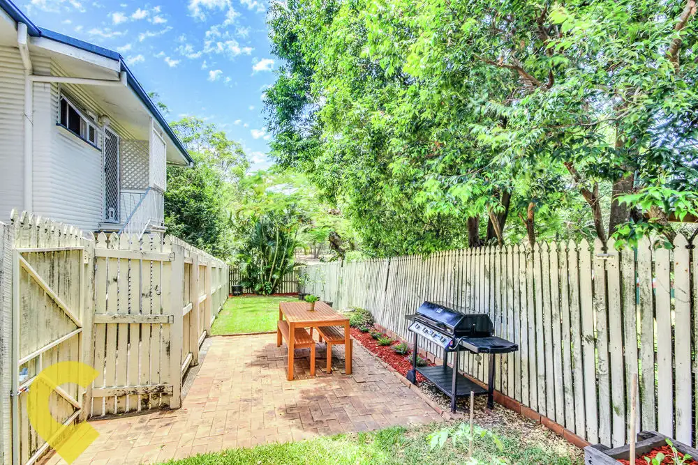 Main view of Homely unit listing, z3/18 Victor Street, Holland Park QLD 4121