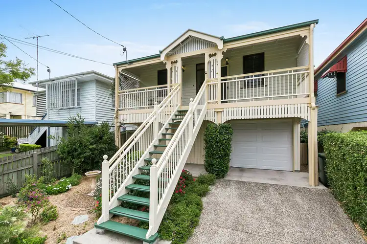 21A Raeburn St, Manly QLD 4179