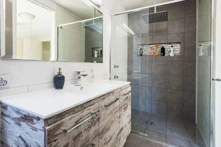 Sixth view of Homely house listing, 7 Melbourne Rd, Arundel QLD 4214
