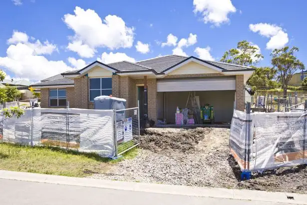 5 John Darling Avenue, Belmont North NSW 2280