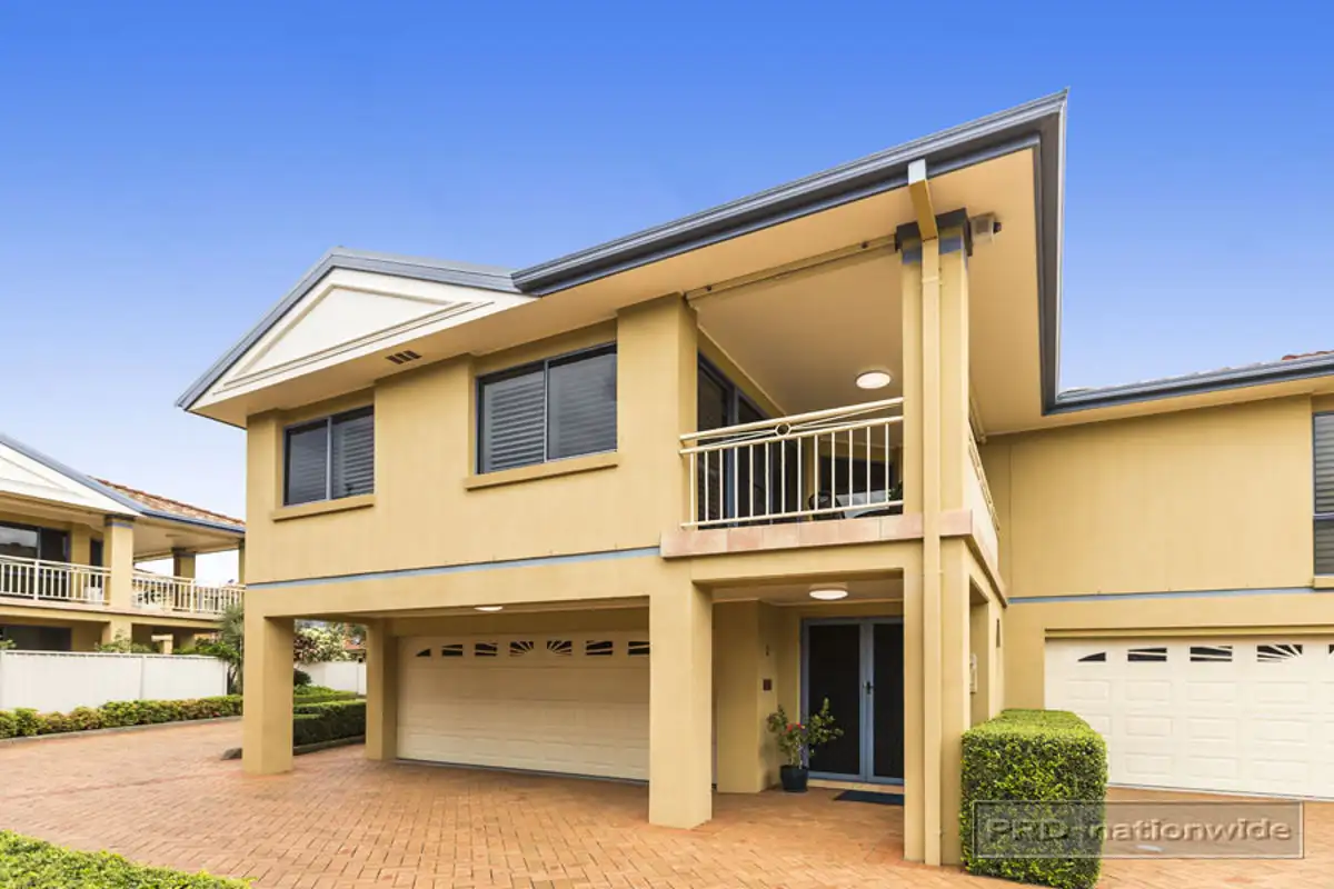 Main view of Homely house listing, 2/622 Macquarie Drive, Eleebana NSW 2282