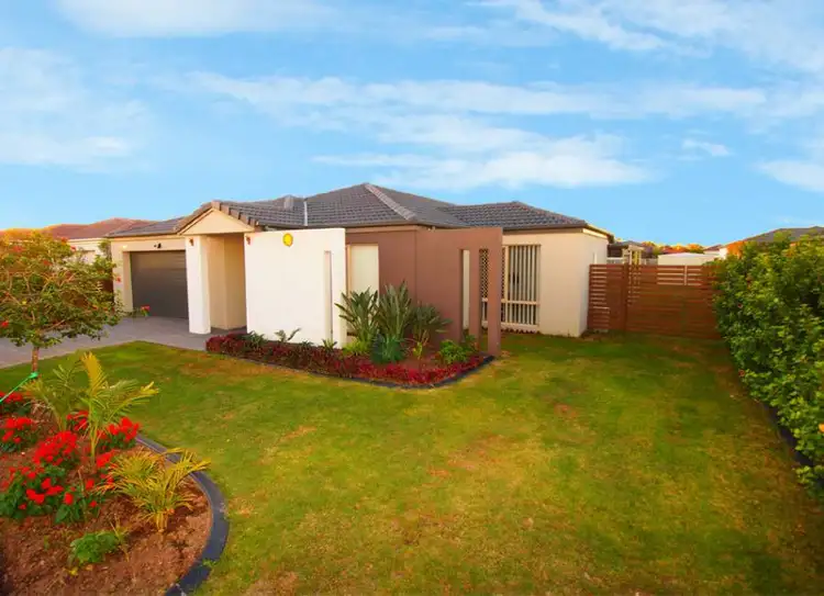 49 Lady Penrhyn Dr, Eli Waters QLD 4655