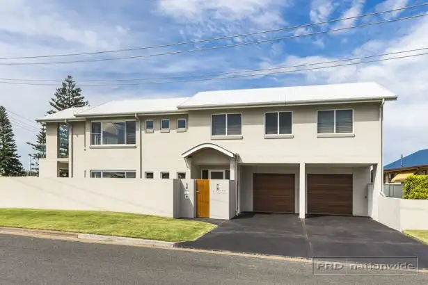 1 Clyde Street, Stockton NSW 2295