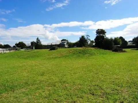 82 Greens Road, Greenwell Point NSW 2540