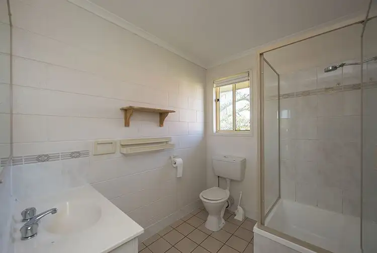 Fifth view of Homely unit listing, 2/6 Hampton Drive, Tannum Sands QLD 4680