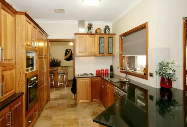 Fifth view of Homely house listing, 6 Minya Place, Glenfield Park, Wagga Wagga NSW 2650