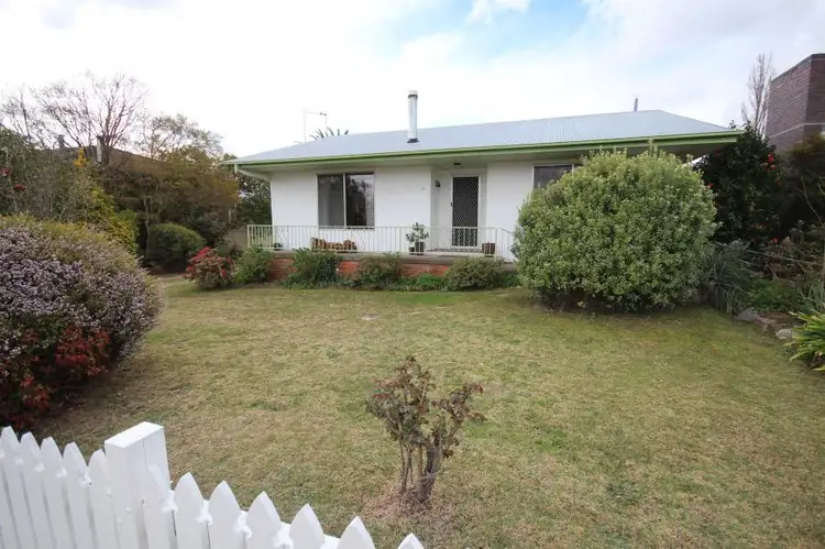 96 Martin Street, Tenterfield NSW 2372
