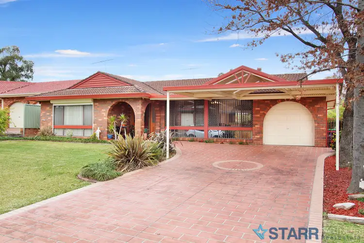 5 Hakea Court, St Clair NSW 2759