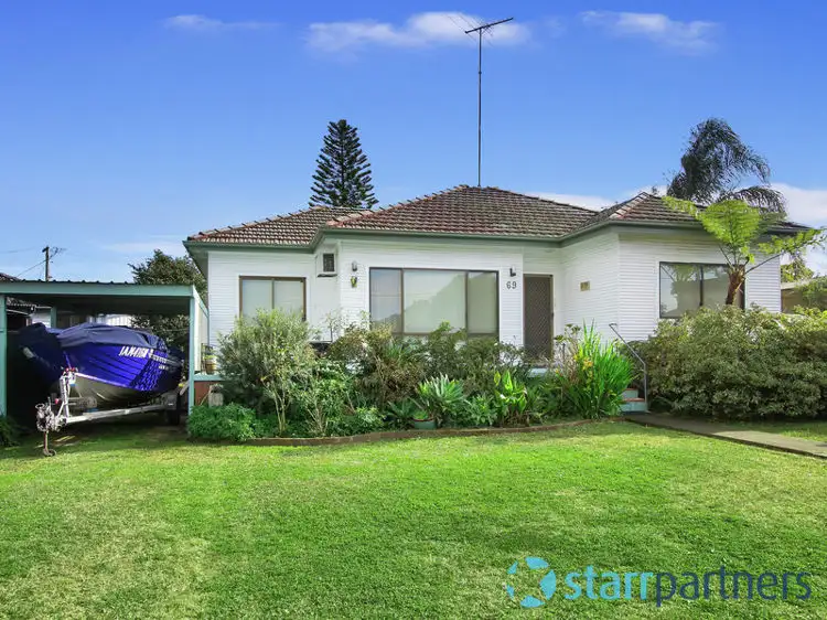 69 Warren Road, Woodpark NSW 2164
