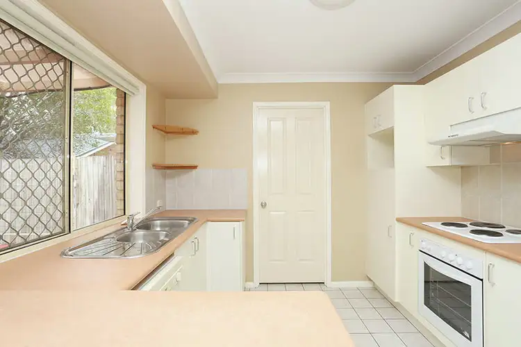 Second view of Homely house listing, 10/16 Lakefield pl, Runcorn QLD 4113