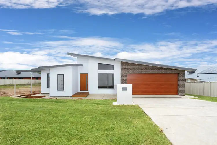 7 Barossa Street, Estella NSW 2650