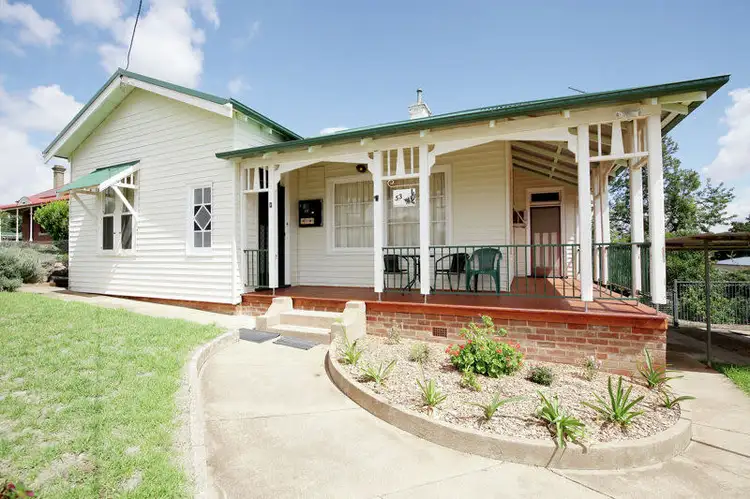 53 Hill Street, Junee NSW 2663