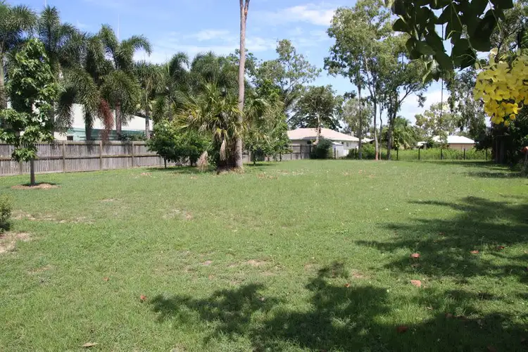 2 Virginia Crt, Balgal Beach QLD 4816