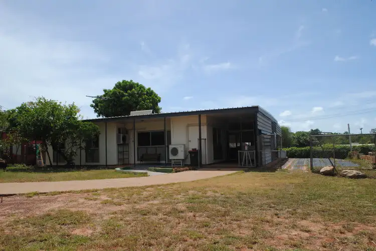39 Wolsey Circuit