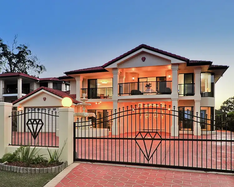 27 Saunders Place, Wynnum QLD 4178