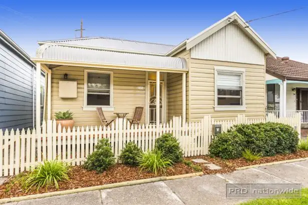 Main view of Homely house listing, 122 Cleary Street, Hamilton NSW 2303