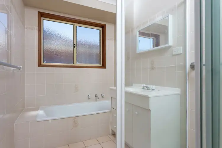 Fifth view of Homely house listing, 1/11 Yentoo Drive, Wagga Wagga NSW 2650