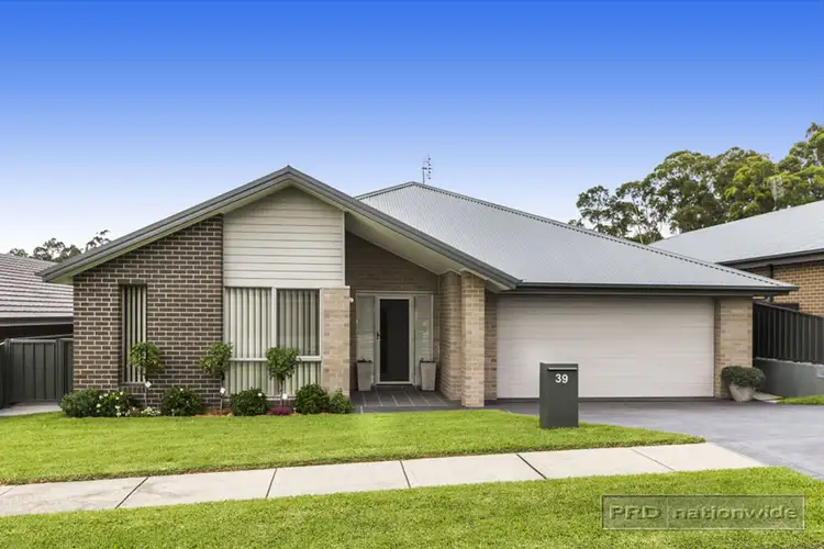39 Kingfisher Drive, Fletcher NSW 2287