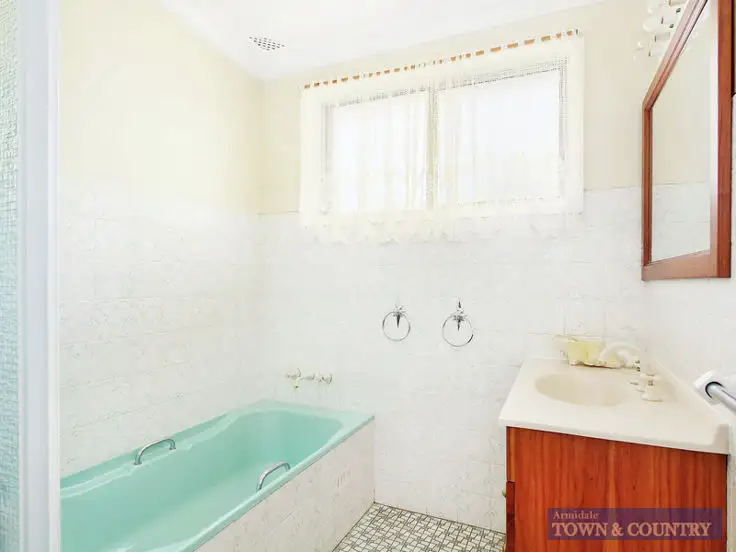Sixth view of Homely house listing, 6. Roslyn Avenue, Armidale NSW 2350