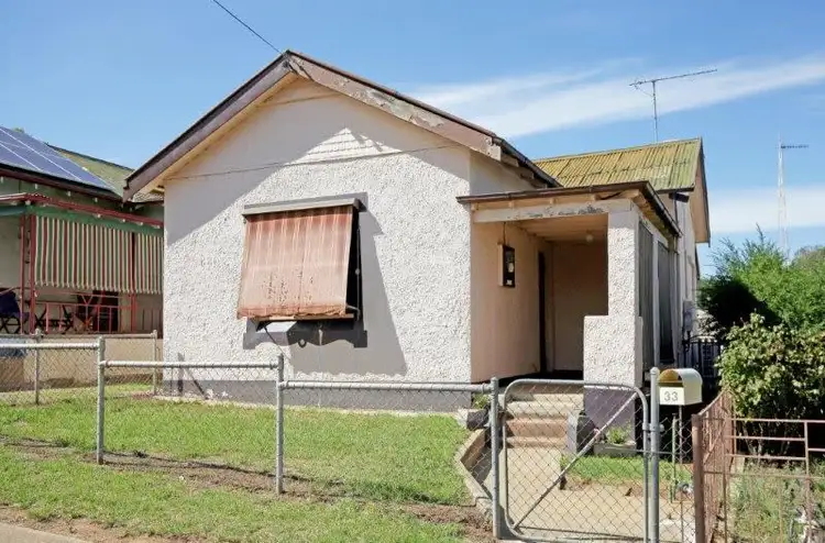 33 Hill St, Junee NSW 2663