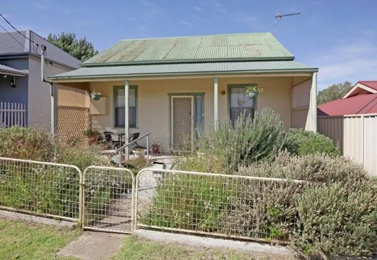 5 William Street, Junee NSW 2663