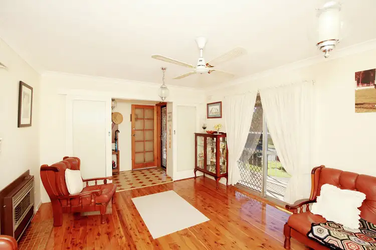 Third view of Homely house listing, 98 Meadow Street, Kooringal NSW 2650