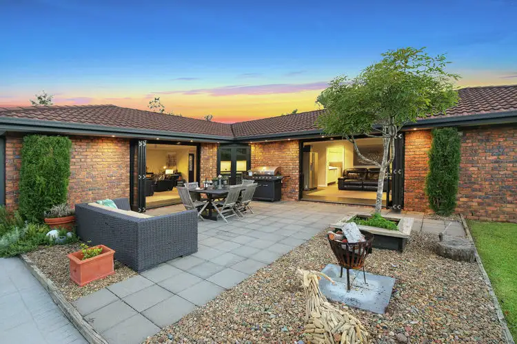10 Parkvista Court, Burnside QLD 4560