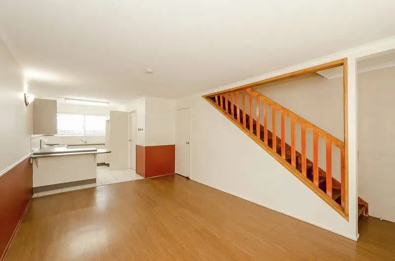 Main view of Homely unit listing, 4/95 Auckland Street, Gladstone Central QLD 4680